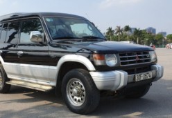 01 xe ô tô Mitsubishi